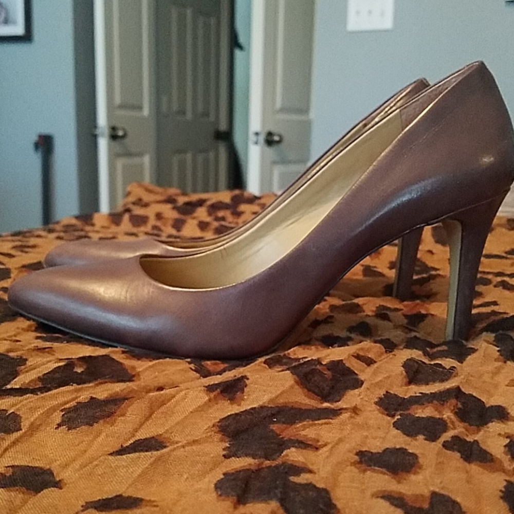 Ann Taylor pumps